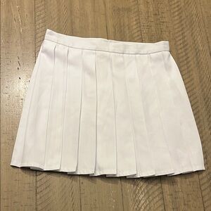 Classic White Pleated Skirt